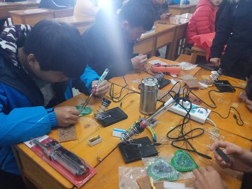 機械系化機專業(yè)課題實訓小成果展示 創(chuàng)新機電教學器材的實踐探索