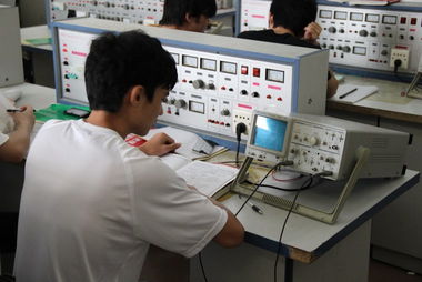 機電工程系學生技能大賽 教學器材的創(chuàng)新與實踐舞臺